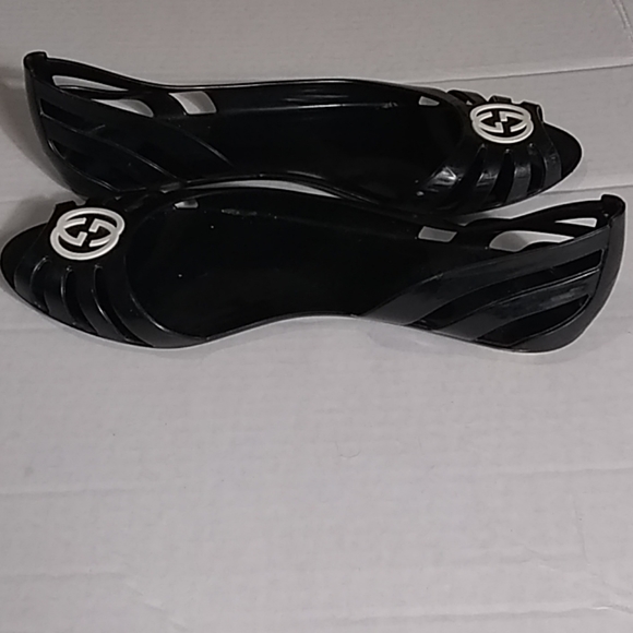 6️⃣🛑(SOLD)🛑.  GUCCI PEEP-TOE RUBBER SANDALS - Picture 7 of 8